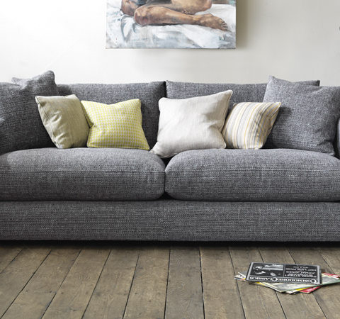 Jangan Khawatir Menggunakan Jasa Cuci Sofa, Sebab Keuntungan yang Didapat Beragam